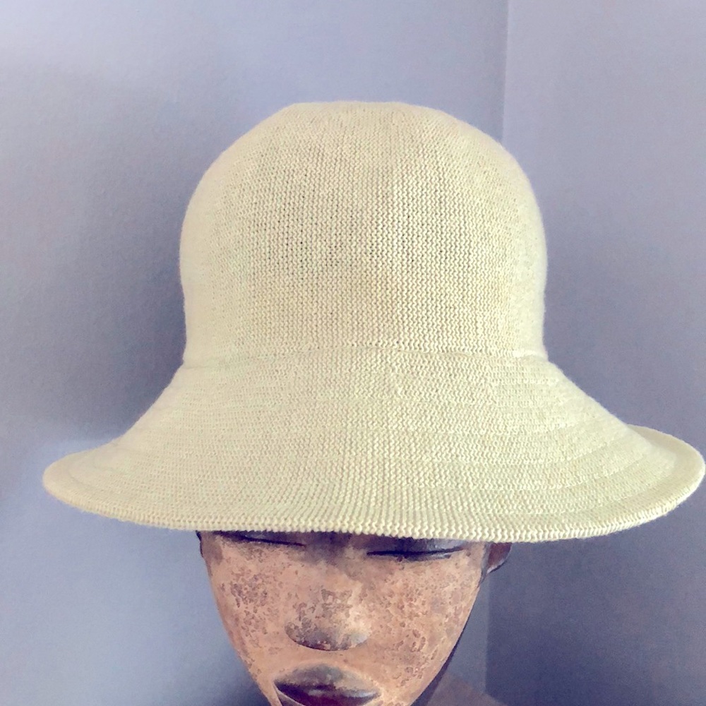 Women’s Cloche Hat